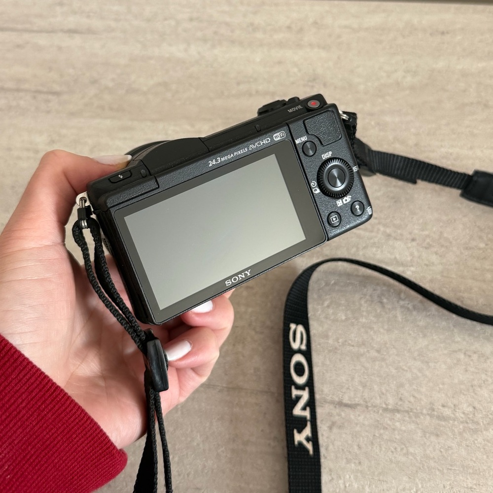 Sony Alpha a5100 camera - Picture 11 of 15